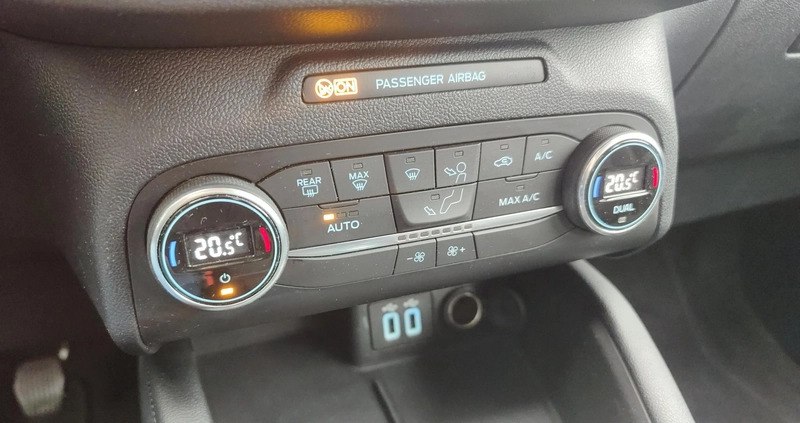 Ford Kuga cena 99900 przebieg: 48000, rok produkcji 2022 z Mogilno małe 562